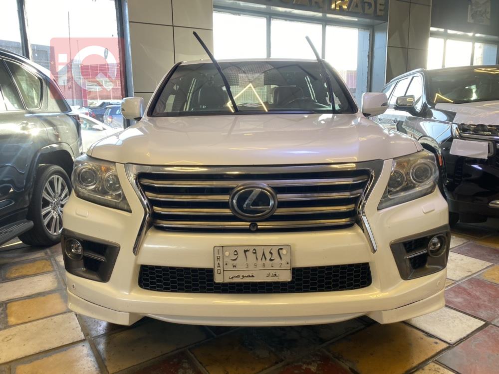 Lexus LX